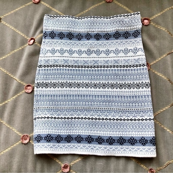 Poof Couture Skirt Fair Isle Knit Mini Skirt in Gray Multi (L) - Picture 4 of 7